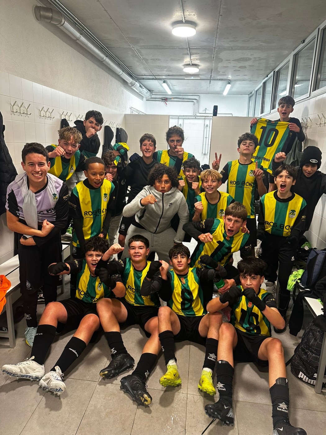 L'Infantil S14 guanya 2-1 al primer i és el nou líder!!