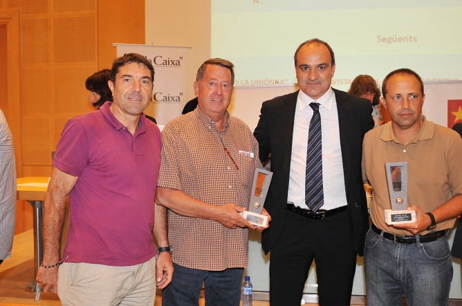 Les copes dels campions ja estan a Begues
