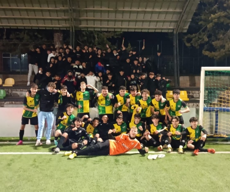 El Juvenil A guanya 4-1 al British School